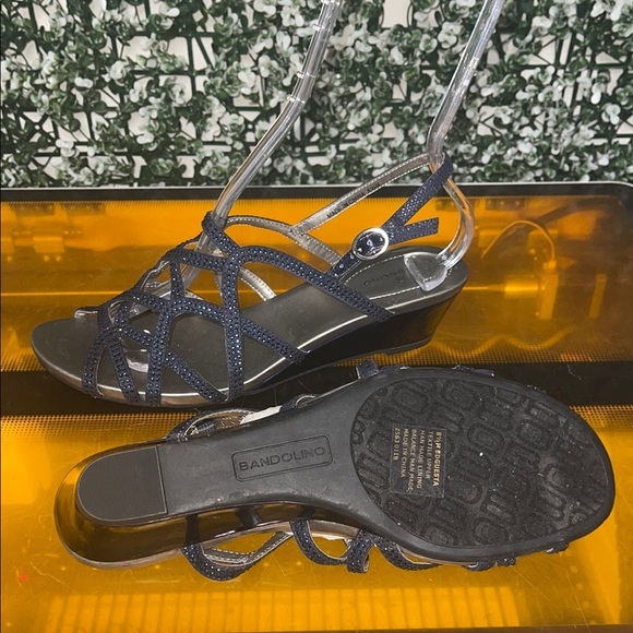 Bandolino Blue Wedge Sandals with Strappy Design - Picture 2 of 6